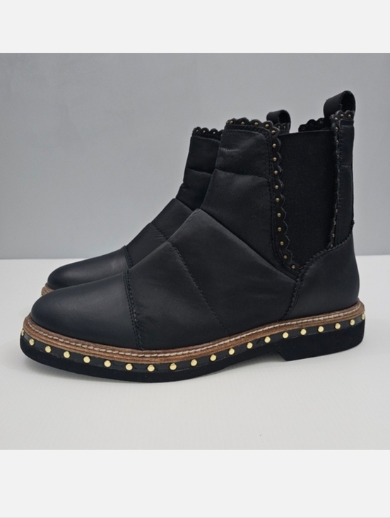 Free People Shoes - Free People Atlas Ankle Boot Womens EU 39.5 Black Quilted Puffer Chelsea Winter